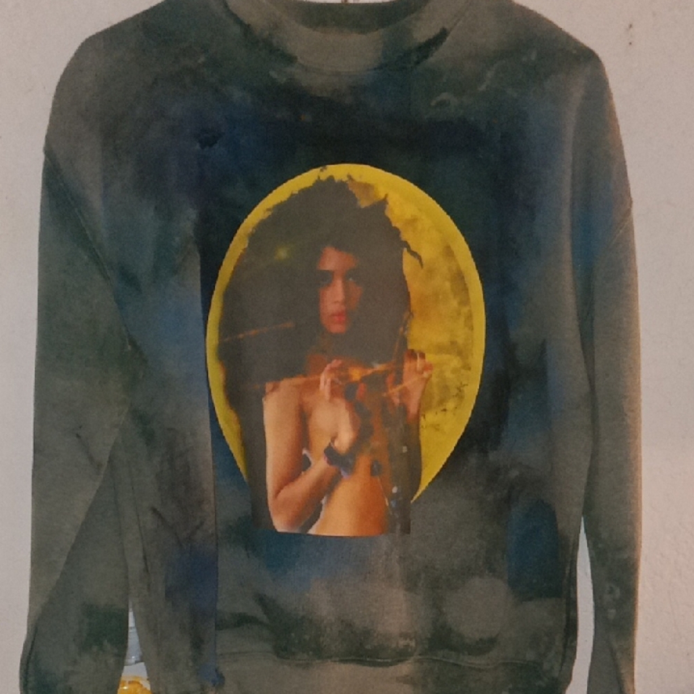 Graphic Sweatshirt with Artistic Print
